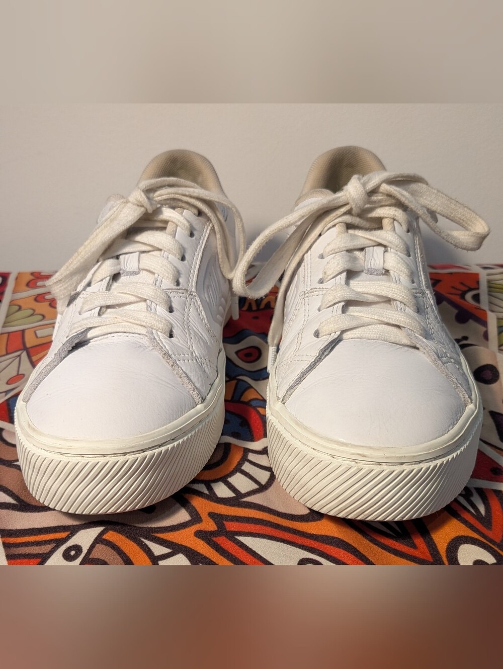 Cariuma Salvas Sneakers Unisex US W8.5/M7 White Leather Lace Up Lifestyle Shoes